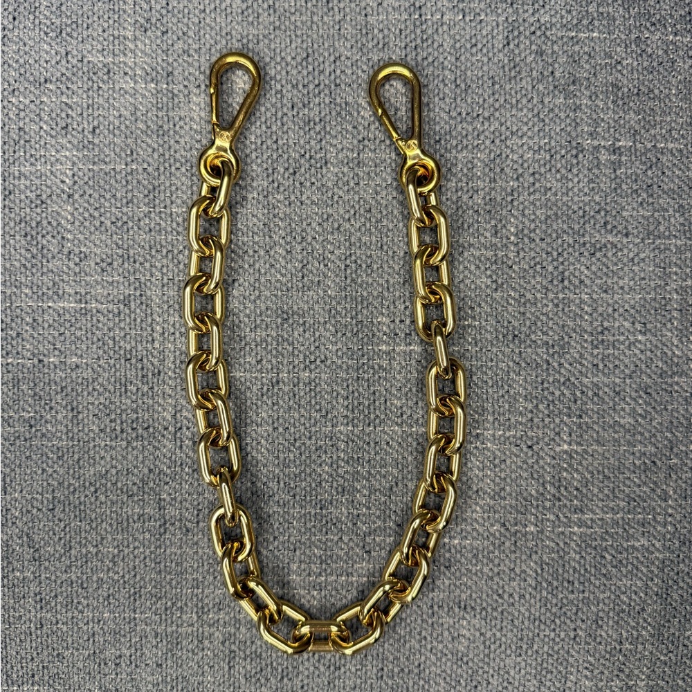Louis Vuitton chunky shoulder chain strap